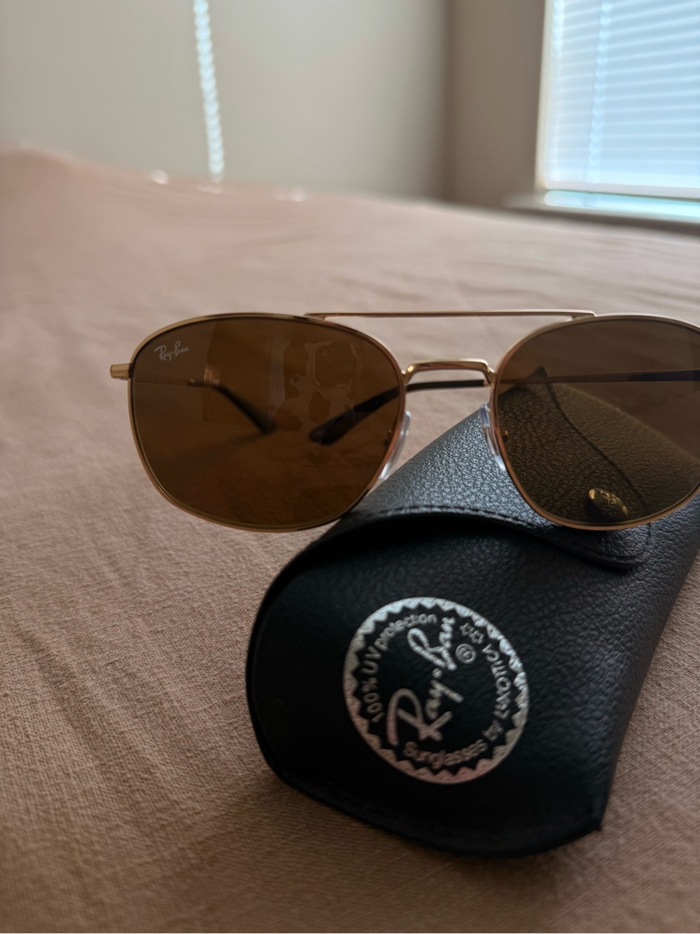 Ray-Ban Gold Frame Brown Lens Aviator Sunglasses